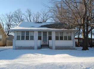 617 S Mulberry St, Clinton, IL 61727