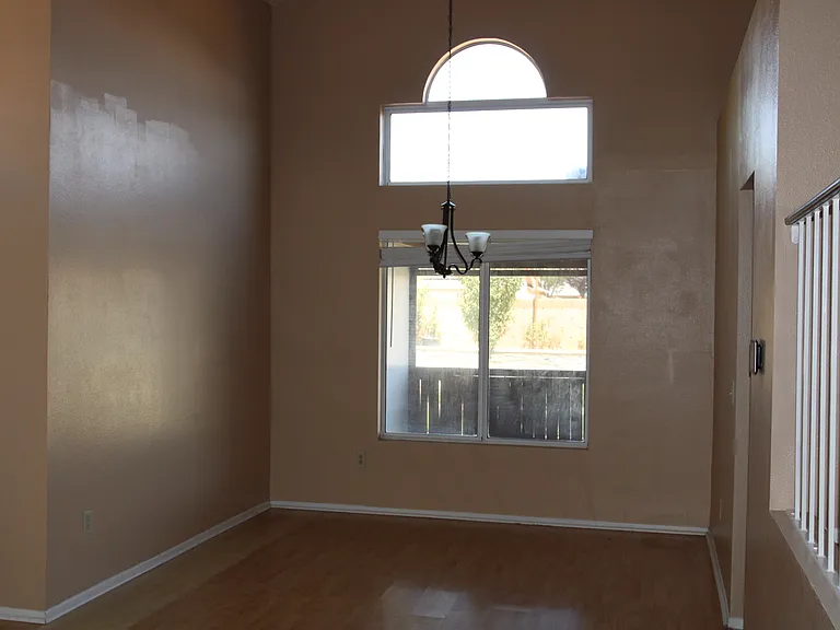 44718 Cerisa St — Photo 5