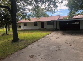 214 E Main St, Campbell, TX 75422