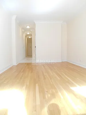 Rented by Manhattan Connection | media 3