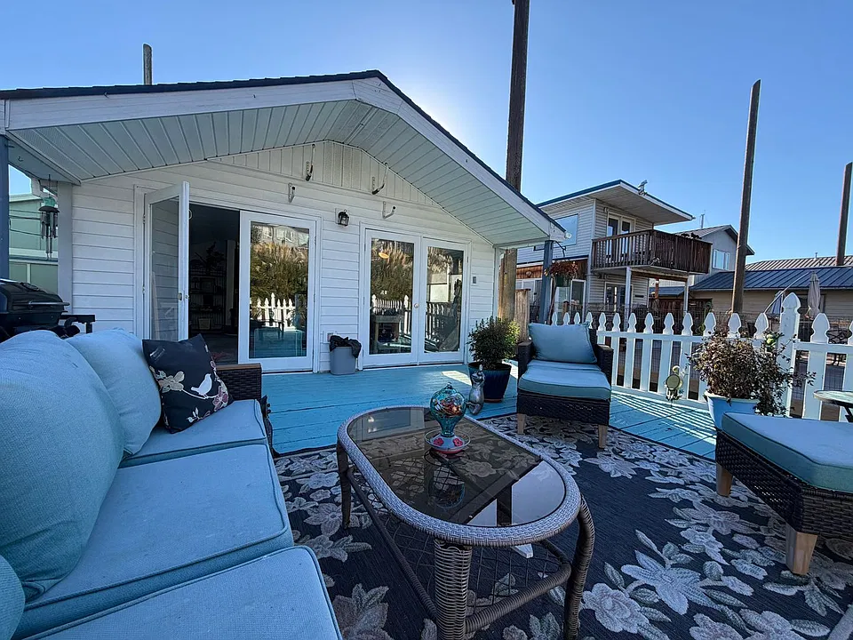 444 N Tomahawk Island Dr