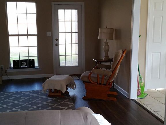 3rd image of 1349 Kingston Oaks