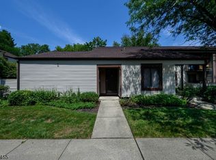 1L Twin Rivers Dr #L, Hightstown, NJ 08520