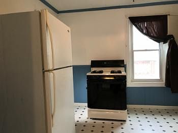 3rd image of 102 Woodland Ave