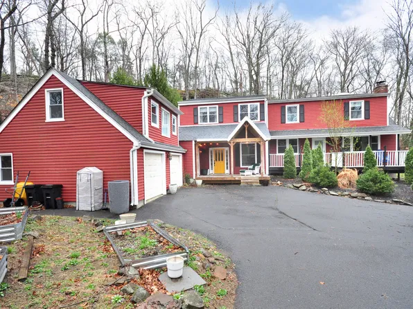 395 Saw Mill Road, Guilford, CT 06437