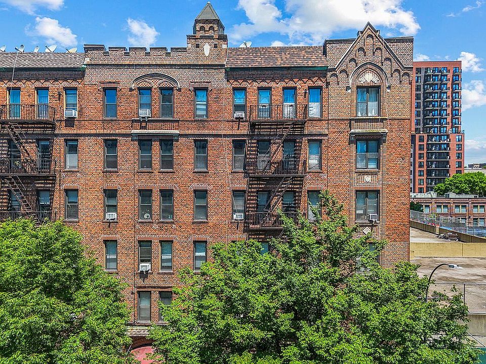 1st image of 35 Crown St APT 3B