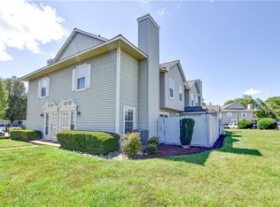 631 Ridge Cir, Chesapeake, VA 23320