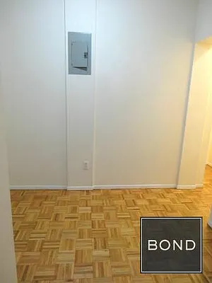 Rented by Bond New York | media 41