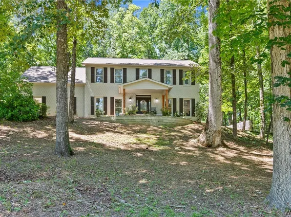 10535 Loganwood Dr, Northport, AL 35473