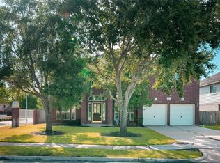8015 Spring Bluebonnet Dr, Sugar Land, TX 77479