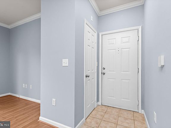 3rd image of 19629 Galway Bay Cir APT 204