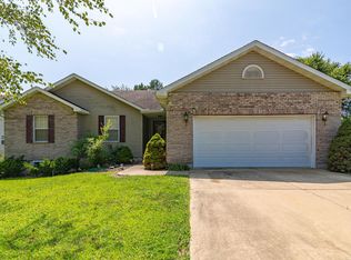 942 Catalina Dr, Edwardsville, IL