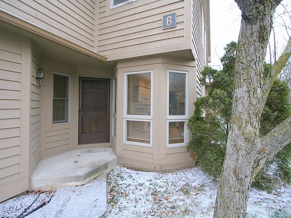 2nd image of 3350 Bent Trail Dr