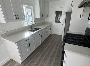 1704 E San Luis St #D, Compton, CA 90221