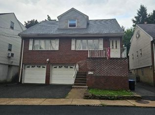 39 Elm Ave, Fairview, NJ 07022