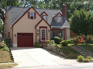 4355 Lake Dr, Robbinsdale, MN 55422