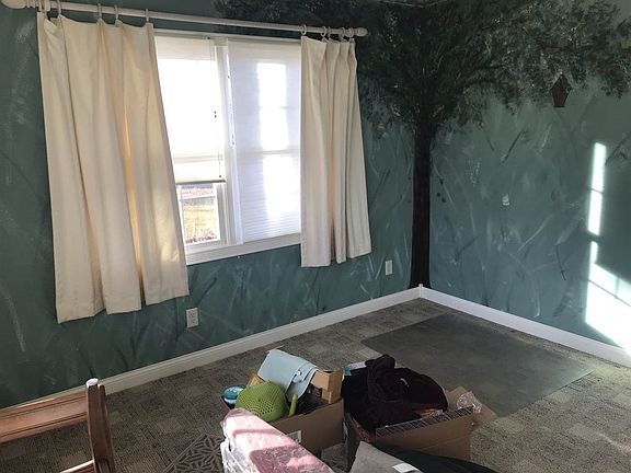 3rd image of 535 Carey Ave