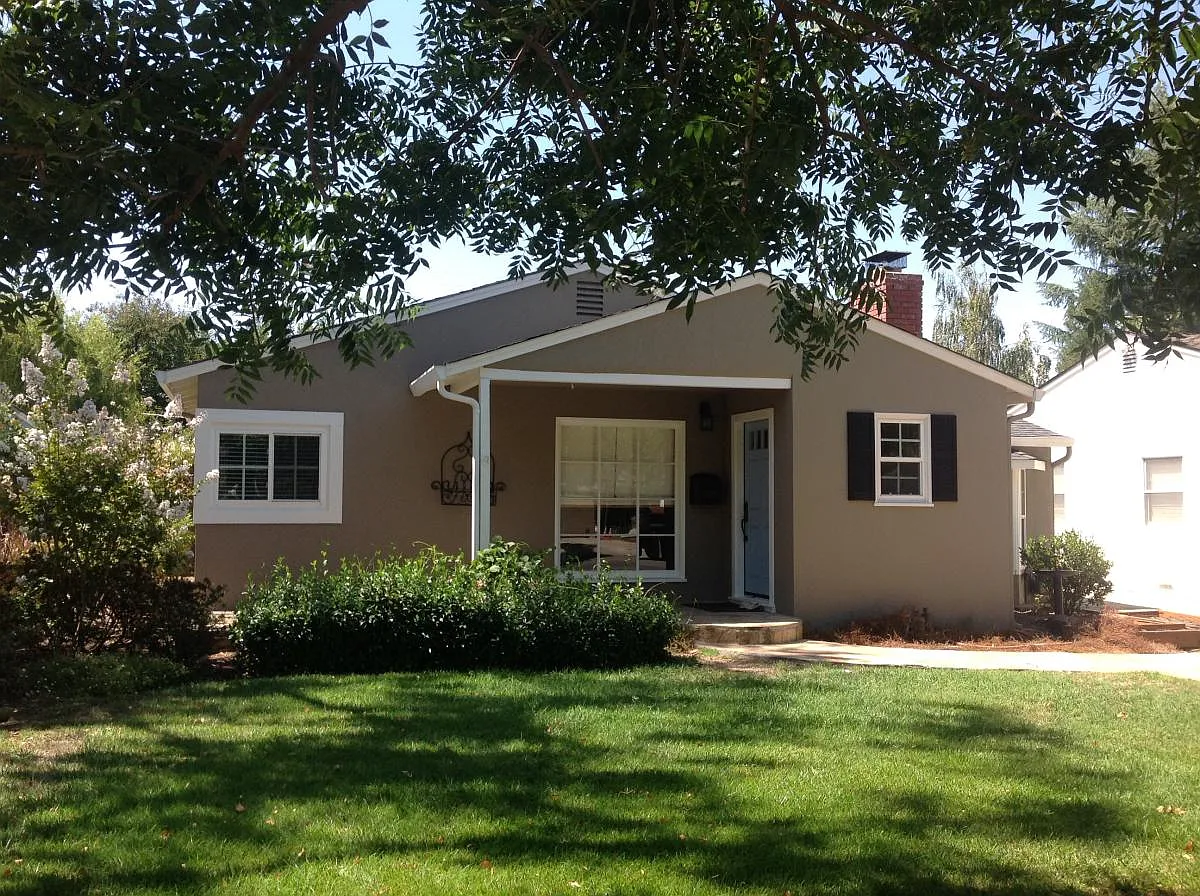 2123 Ardis Dr photo 1