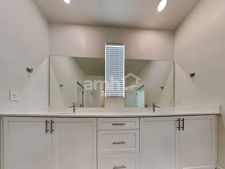 529 Silverbell Falls Pl — Photo 14