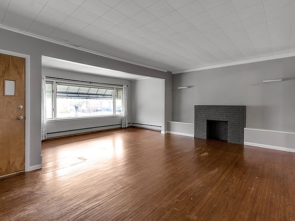 2nd image of 321 N Park Ave