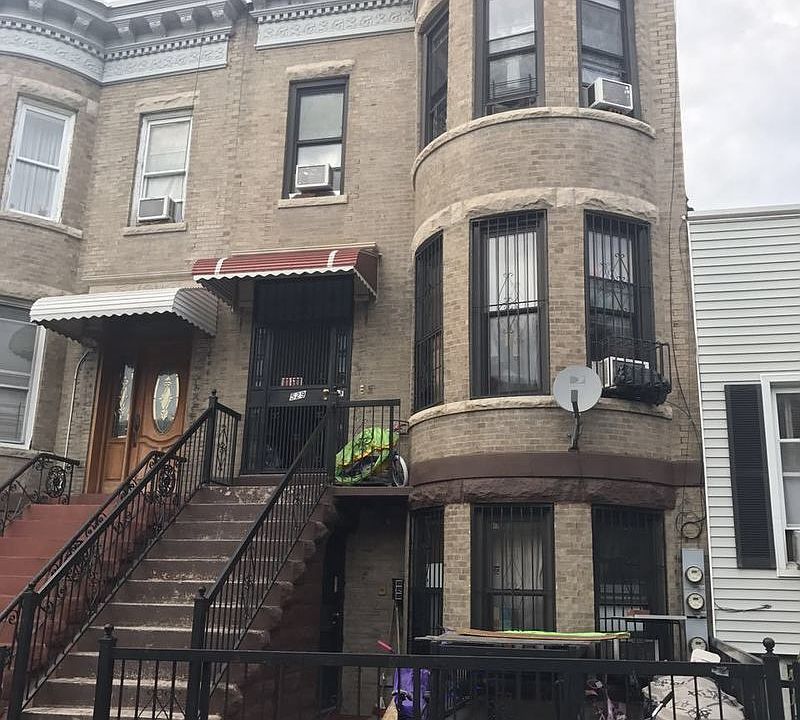 2nd image of 529 54th St
