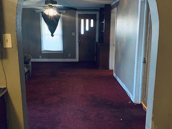 4th image of 216 E Brookfield Ave