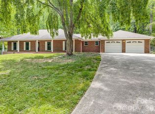 35 Byrd Rd, Candler, NC 28715