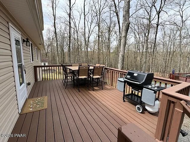 4 bed, 2929 sqft, $4,500 — Photo 2