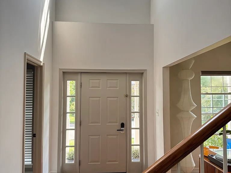 35 Lois Ln — Photo 23