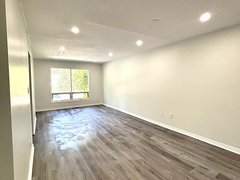54 Bogart St — Photo 6