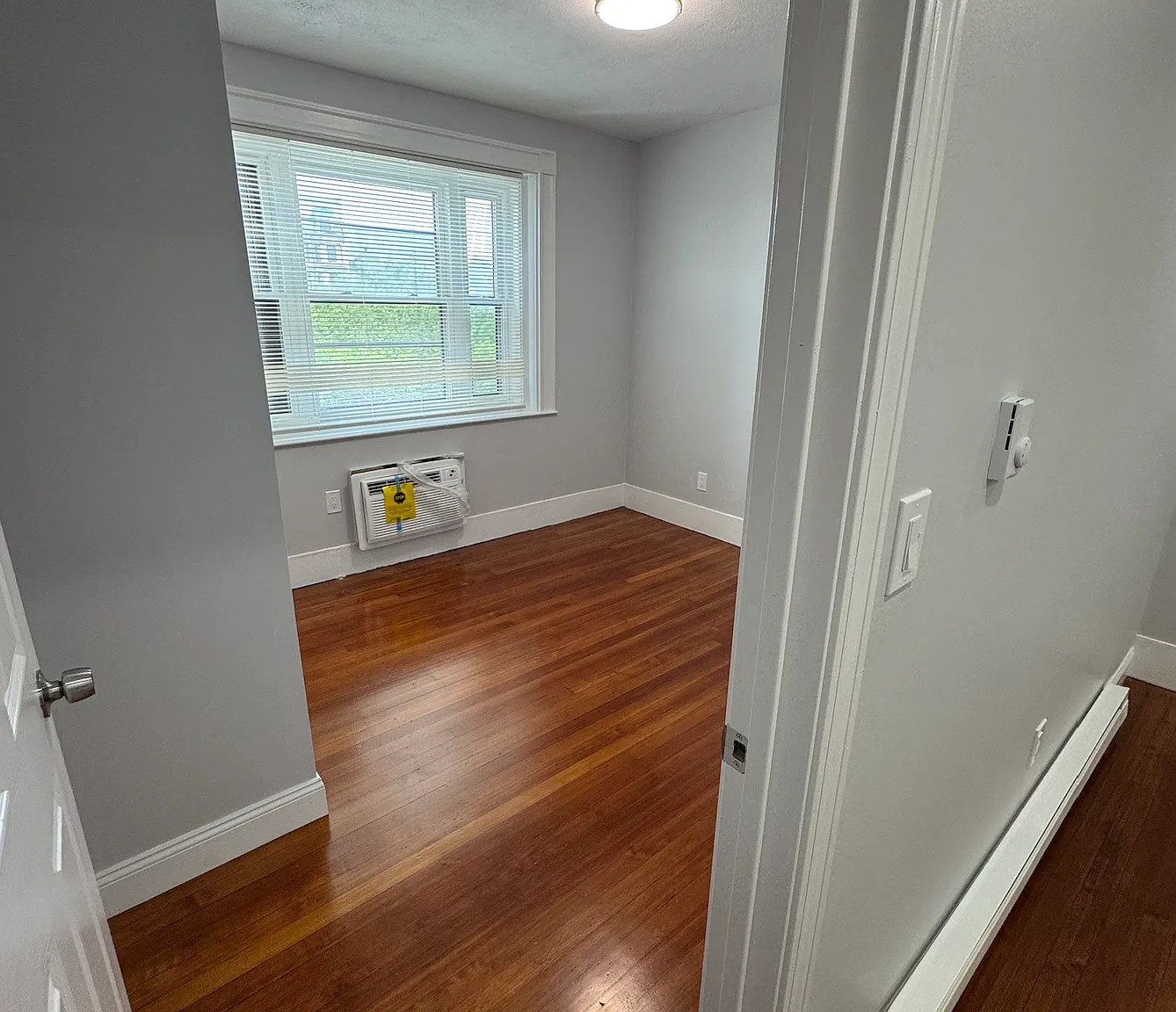 1 bed, 345 sqft, $2,700 — Photo 3