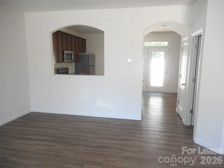 1030 Beatty Woods Dr — Photo 16