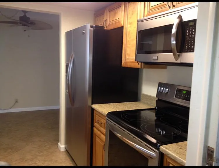 241 Leisure Blvd — Photo 2