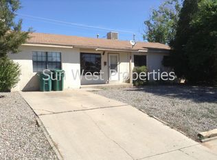 1010 E 27th St, Farmington, NM 87401