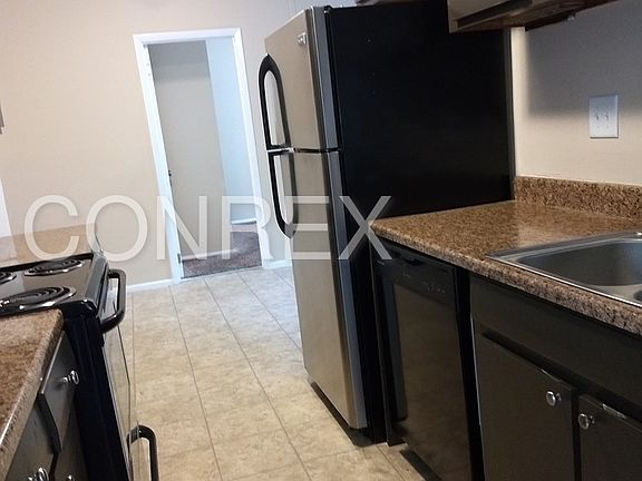 5th image of 837 Hanson Dr