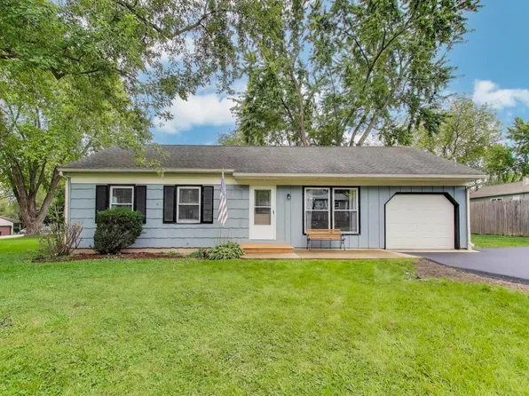 3207 Sunrise View St, McHenry, IL 60050