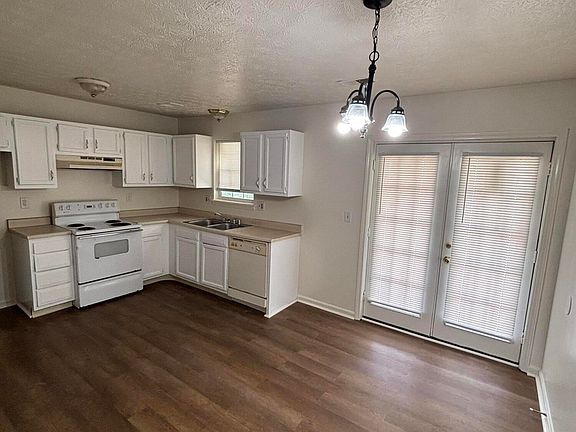 4th image of 441 Lenney Dr APT 2