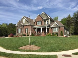 7240 Gregory Dr, Ooltewah, TN 37363