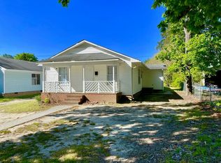 610 E Virginia Ave, Crewe, VA 23930