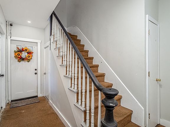 3rd image of 18 Greenwood Pl