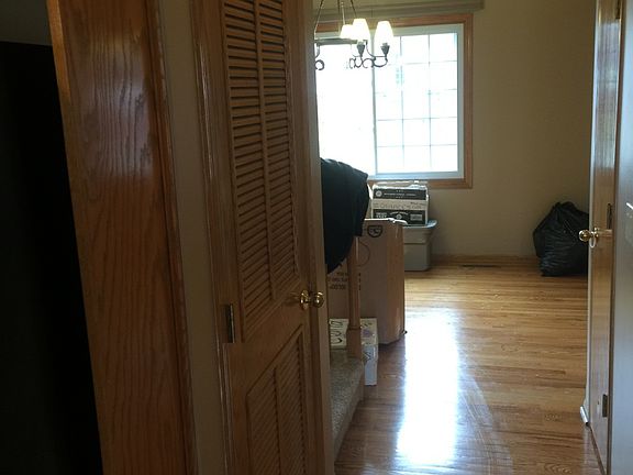 5th image of 15210 Chalco Pointe Dr