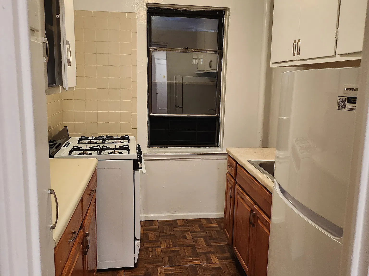 510 Riverdale Ave — Photo 4