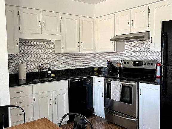 2nd image of 5984 S Sultan Cir #5984