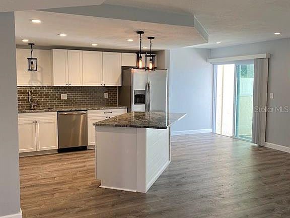4th image of 7324 Stone Haven Ct N #7324