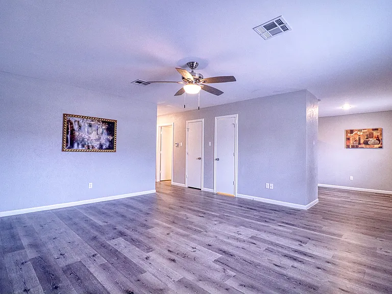 2221 Bowie Dr #7 — Photo 11