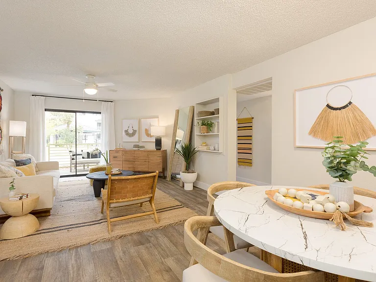 The Joshua Apartments — Photo 8