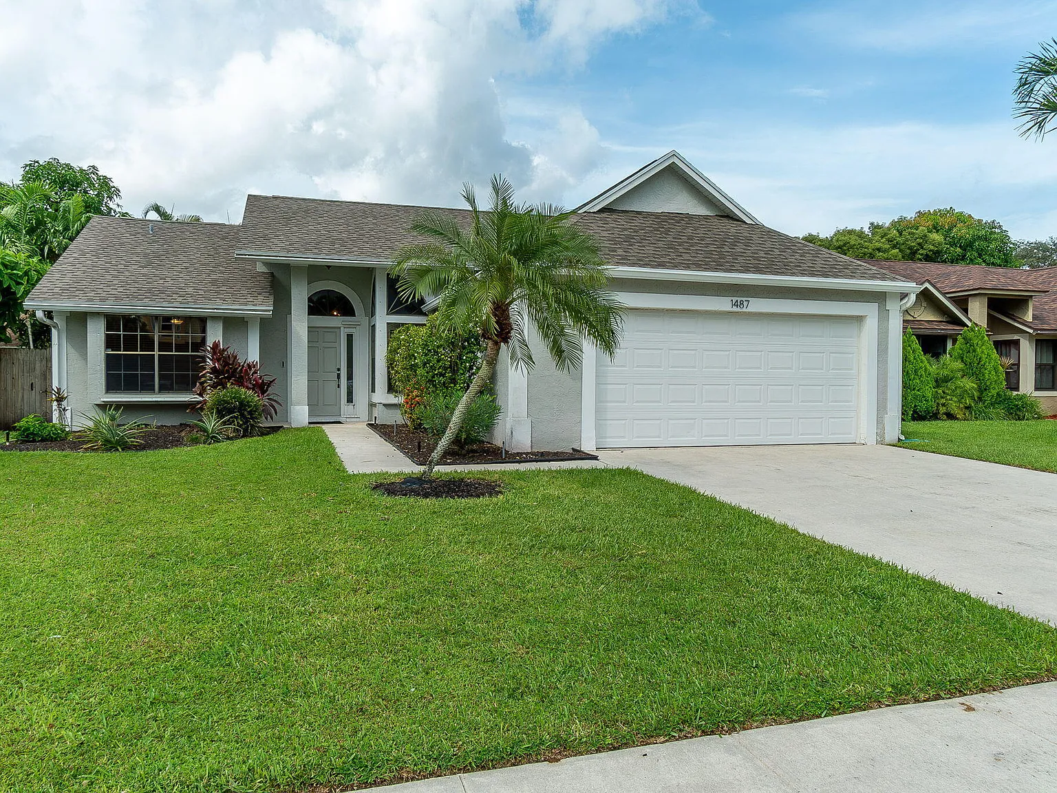 3 bed, 2.0 bath, 1368 sqft, $6,000 — Photo 1