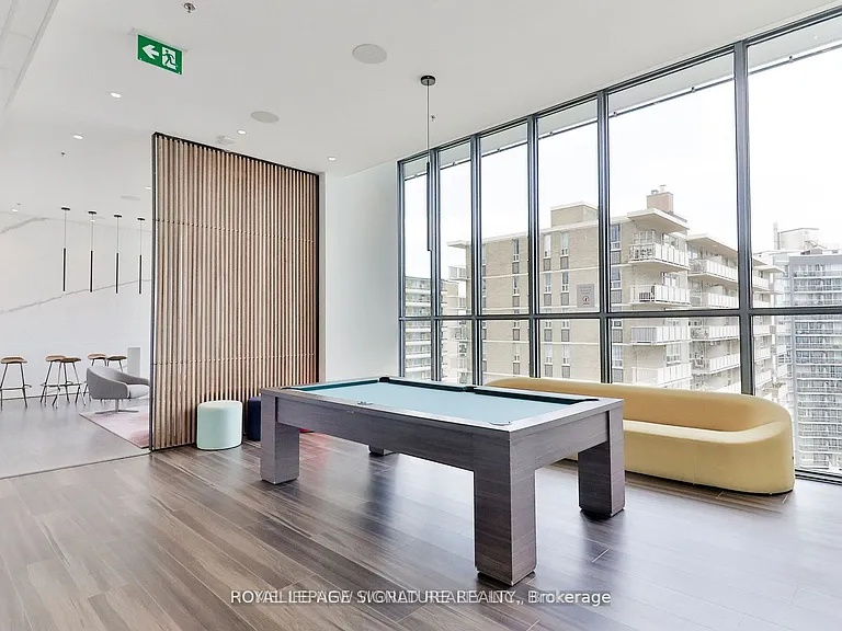 185 Roehampton Ave #219 — Photo 10
