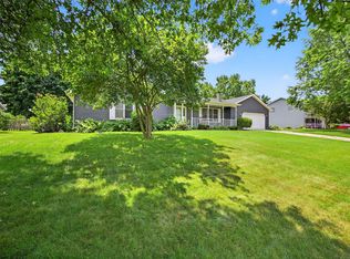 10274 Golden Wheat Dr, Granger, IN 46530