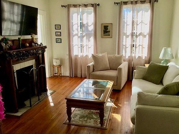 2nd image of 4703 Prytania St